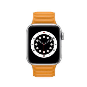 Semaine tastemaker Christiaan wears this leather Apple Watch