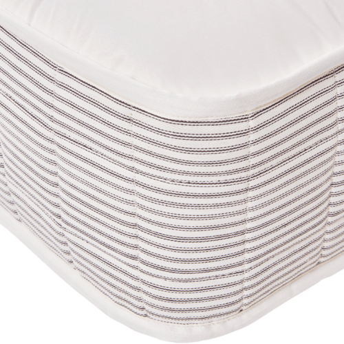 Loaf's mattress is made by artisans, with breathable materials and individual springs for extra comfort.